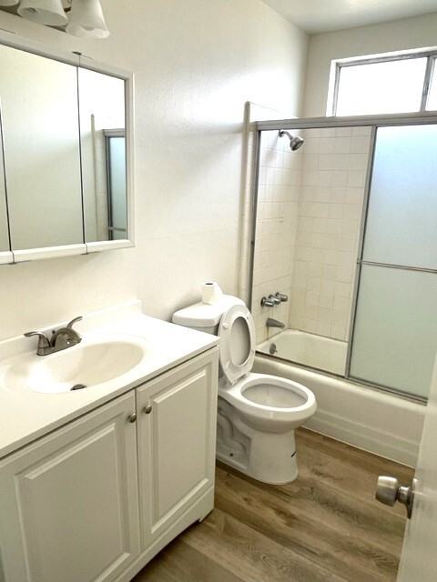 9452 Valley View St #D - Photo 3 of 15