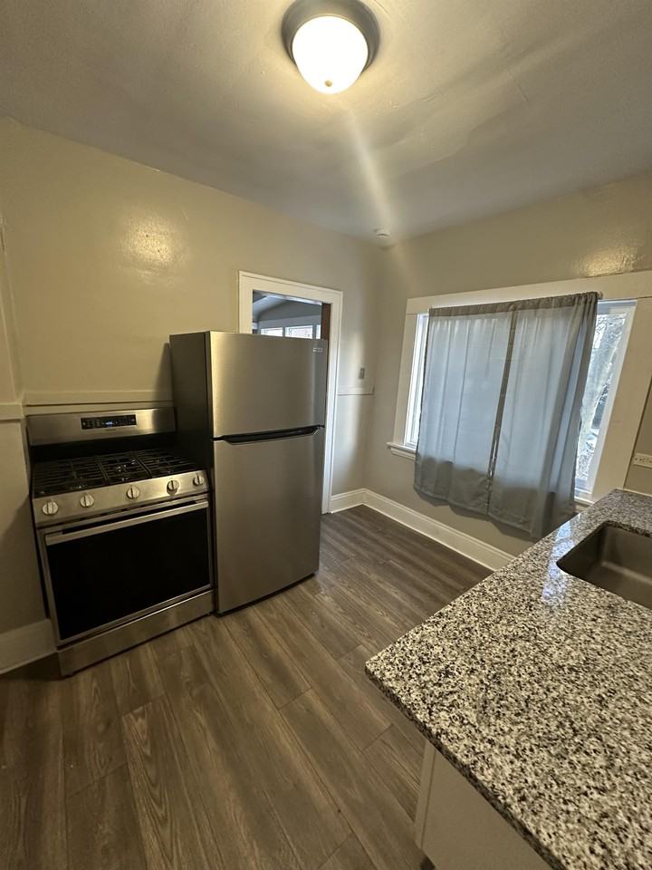 416 E 146th St - Photo 6 of 50