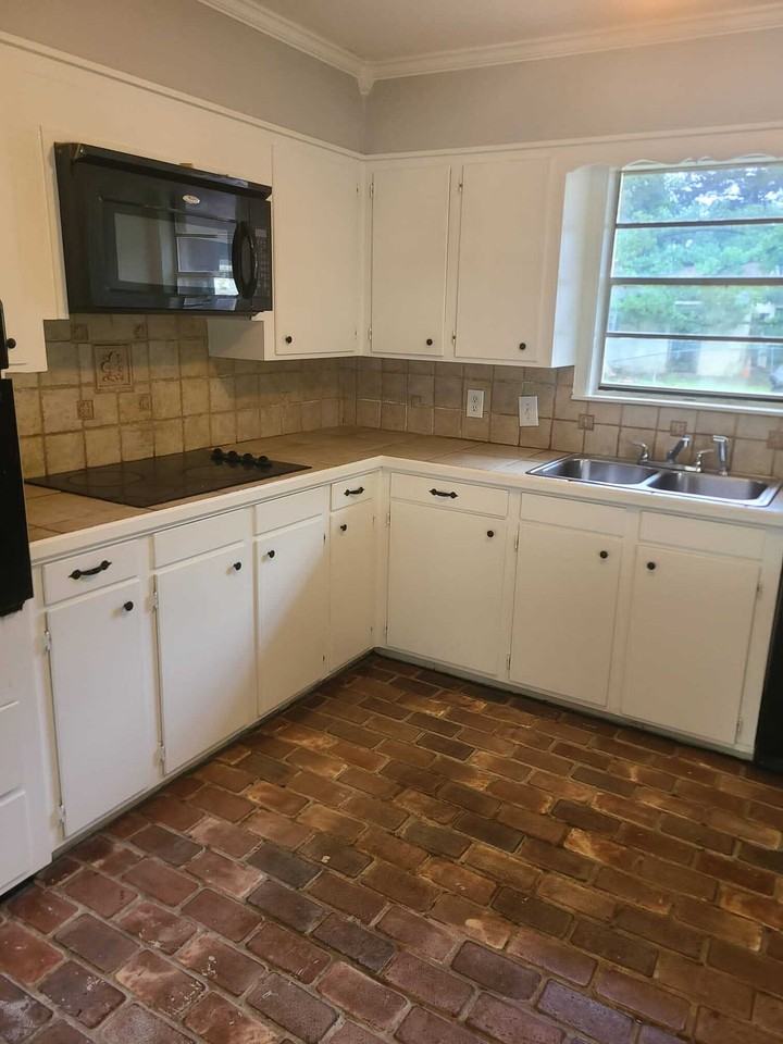 3218 Seminole Dr - Photo 3 of 10