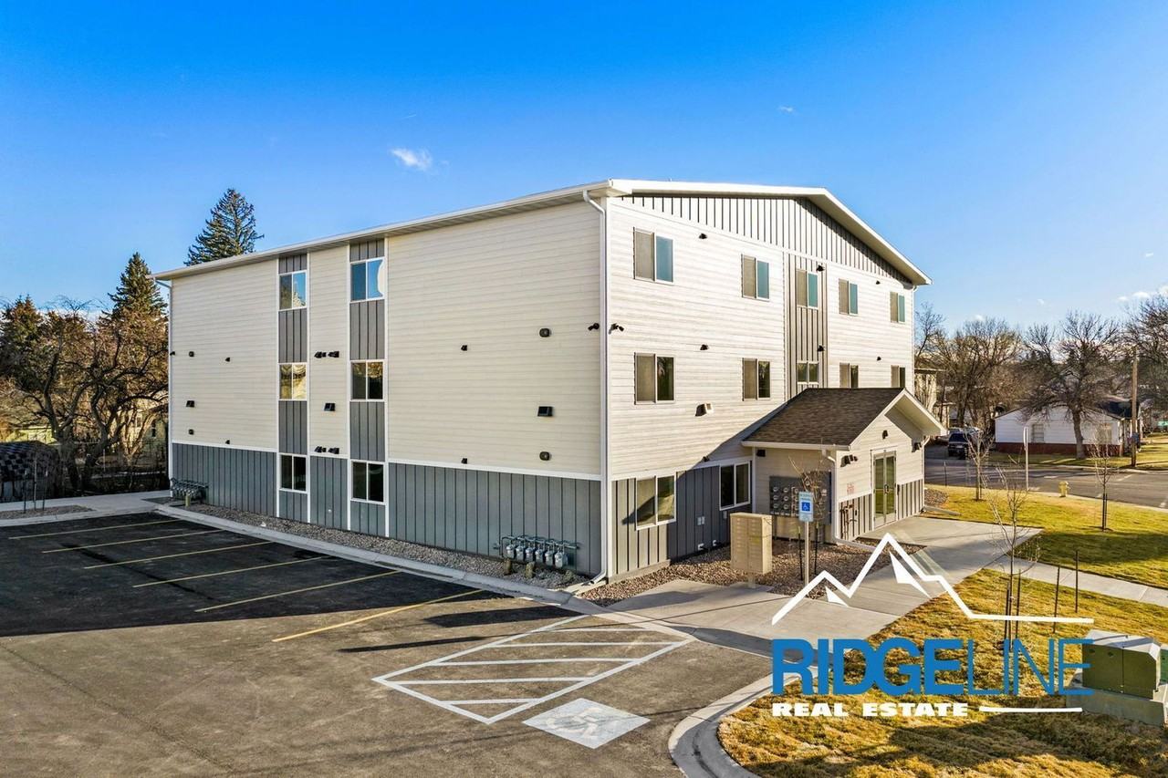 2501 8th Ave N - Photo 4 of 23