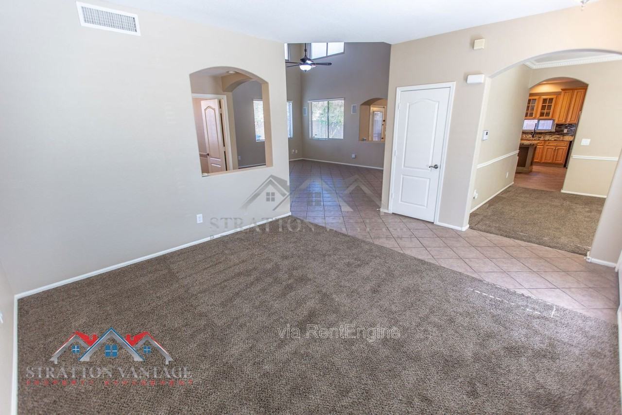 4808 W Allen St - Photo 7 of 50