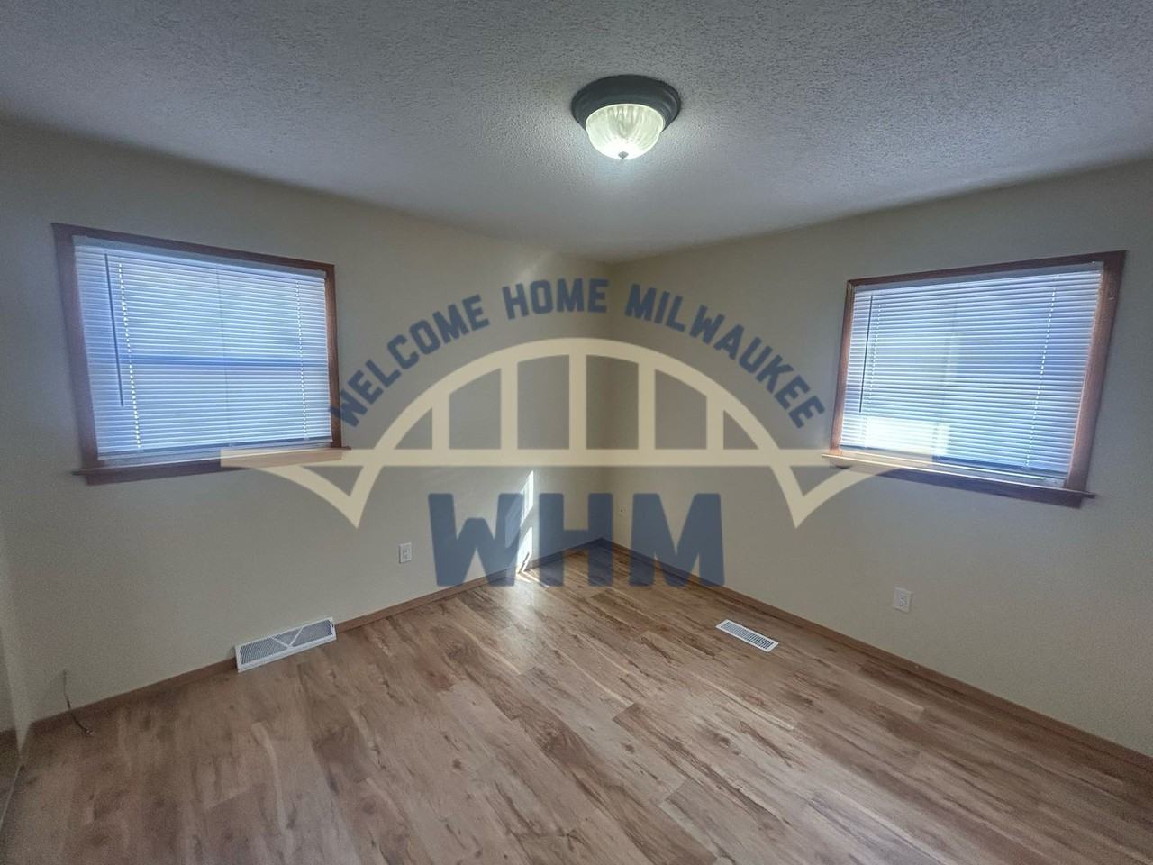 6578 N 73rd St - Photo 3 of 10