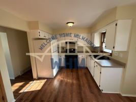 featured image of 6580 N 73rd St #UPPER