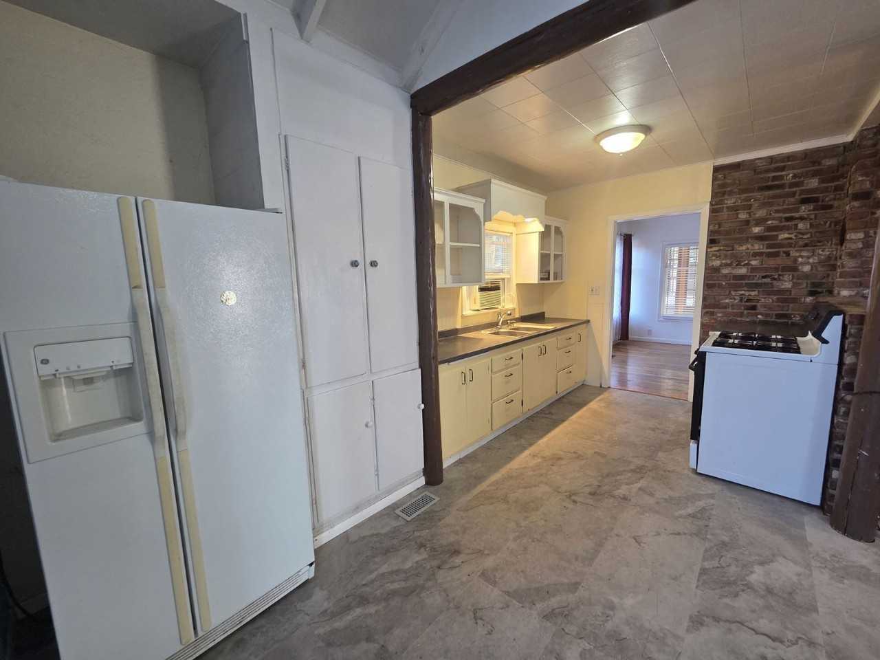 1764 Se Douglas Ave - Photo 7 of 20