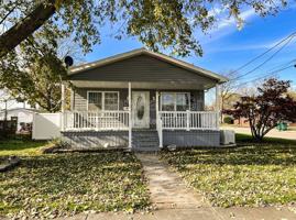 featured image of 402 S Illinois St