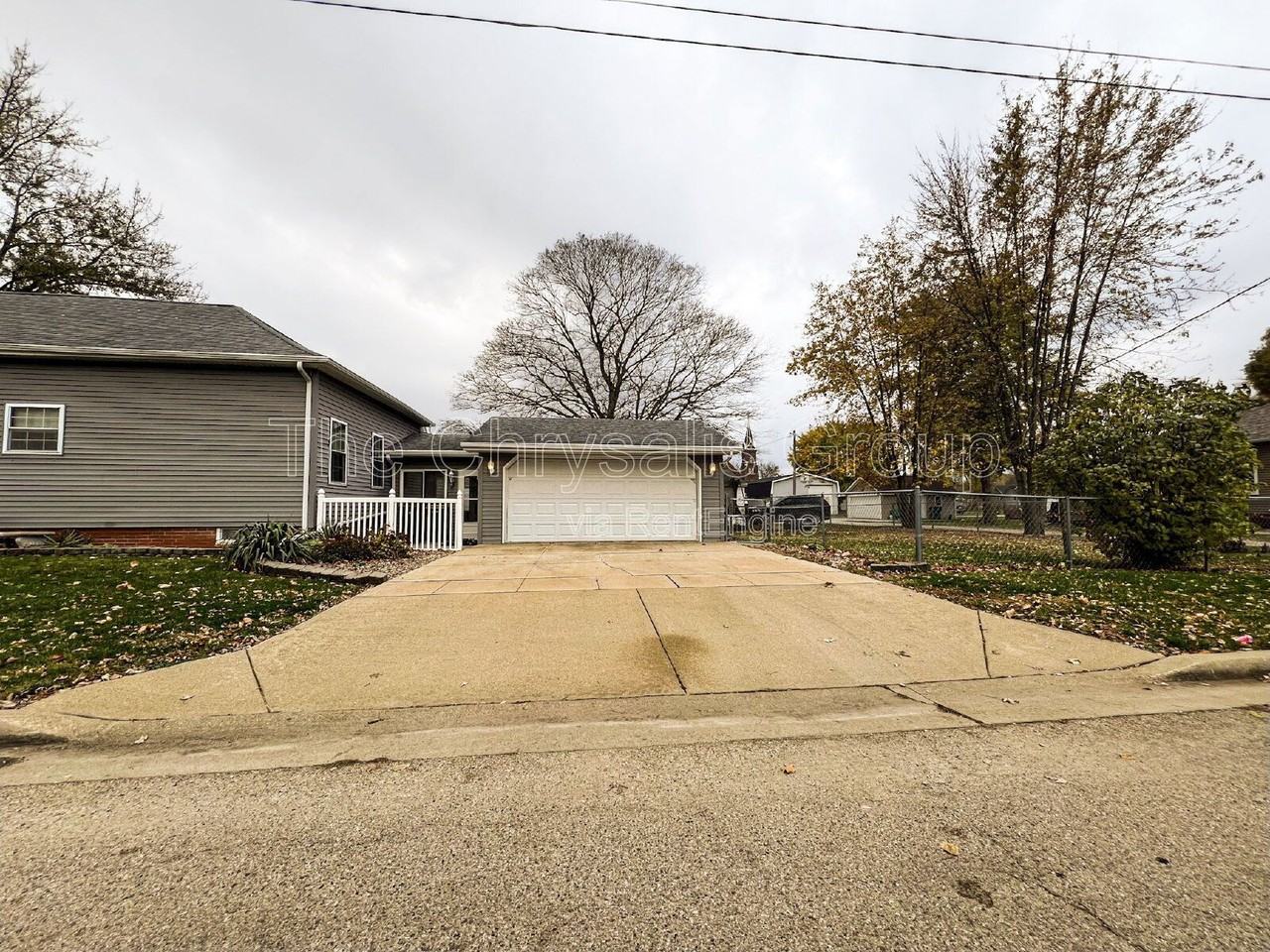 402 S Illinois St - Photo 3 of 15