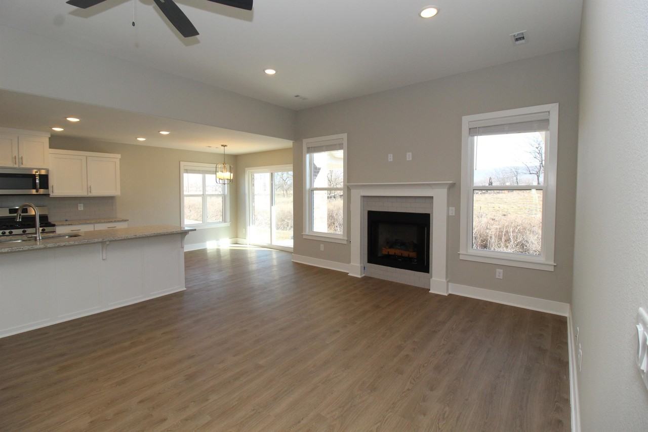 588 Utah Ave - Photo 6 of 33