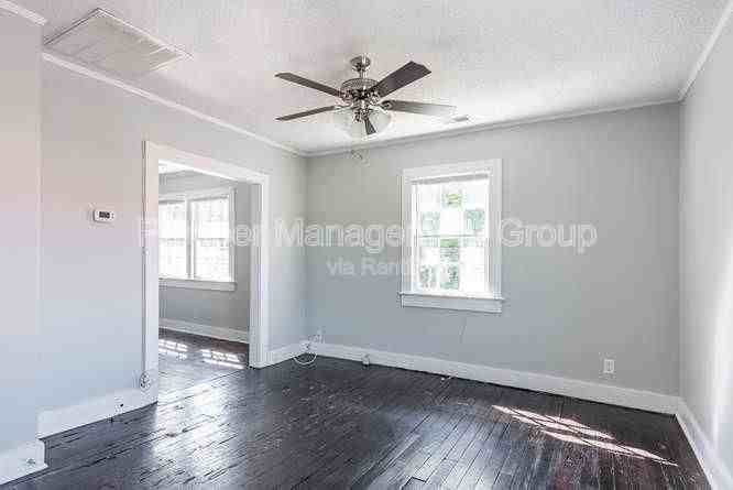 332 Ashley Ave #B - Photo 2 of 11