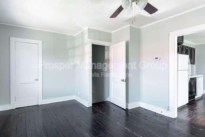 332 Ashley Ave #B - Photo 3 of 11