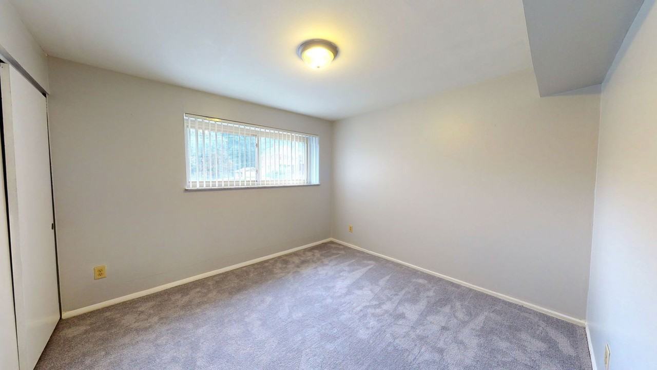 2971 Deckebach Ave #12 - Photo 5 of 10