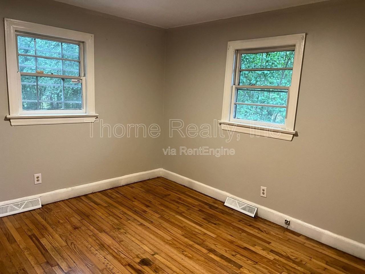 1328 S Franklin St - Photo 6 of 8