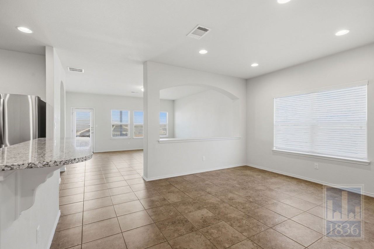 720 Coltrane Dr - Photo 5 of 50