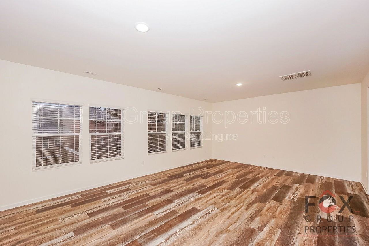 1531 Antioch Dr - Photo 7 of 23