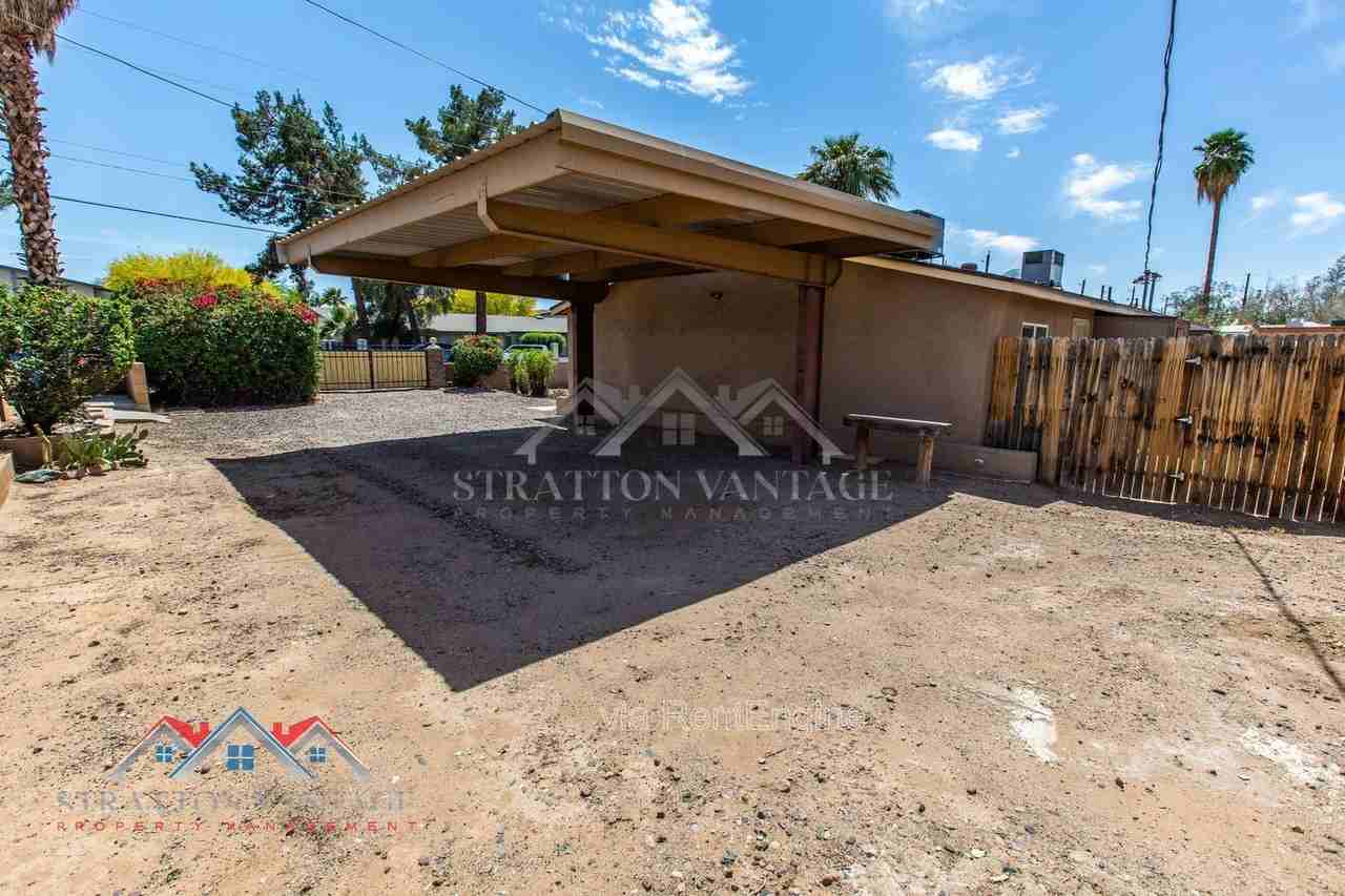 2204 W Campbell Ave #2 - Photo 5 of 24