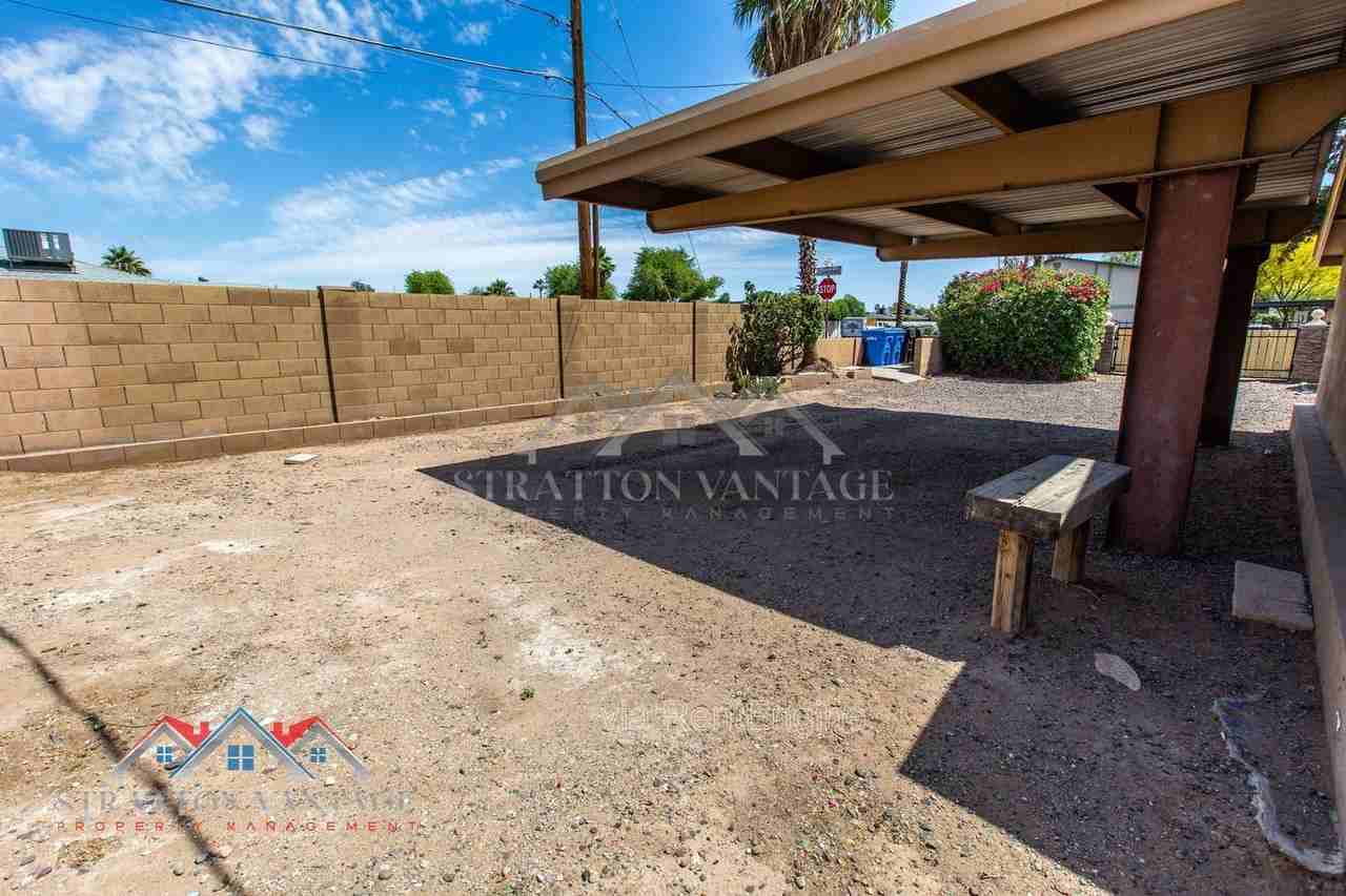 2204 W Campbell Ave #2 - Photo 6 of 24