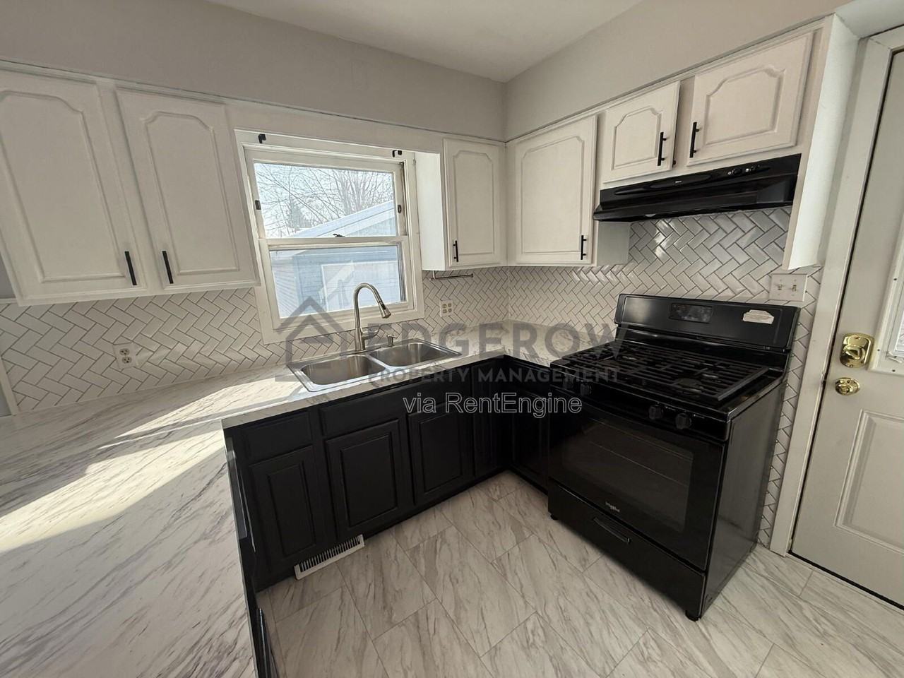 2714 Colton Ave Se - Photo 6 of 19