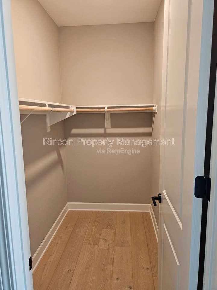 97 Nevada Ave - Photo 4 of 50