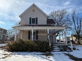 featured image of 633 1/2 S Main St