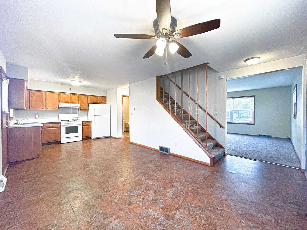 666 Illinois Ave #A - Photo 4 of 23