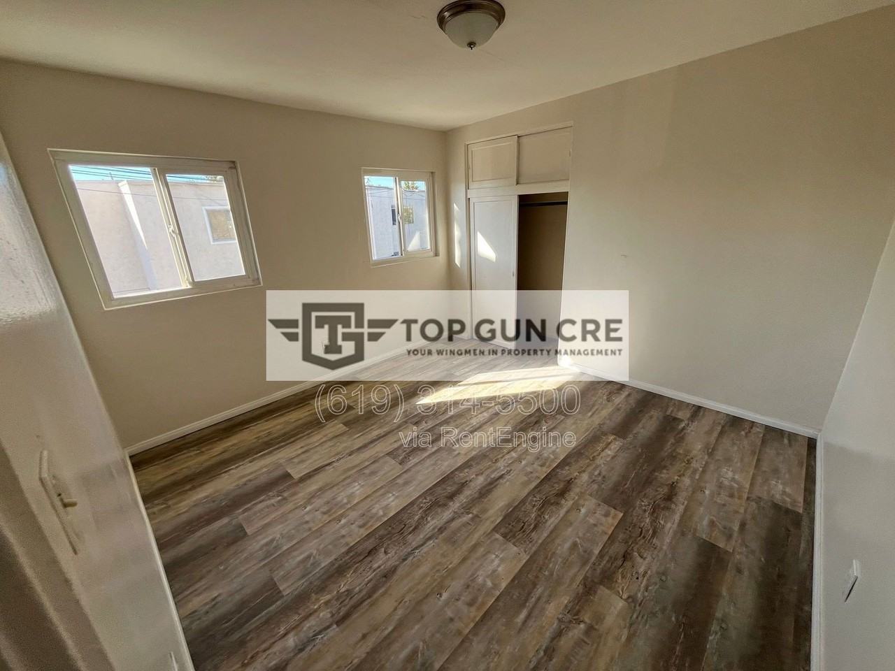 4050 42nd St - Photo 2 of 6