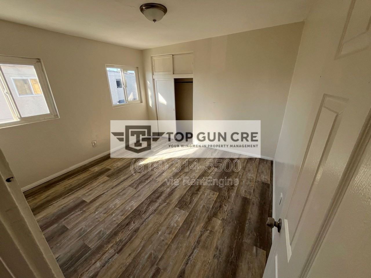 4050 42nd St - Photo 3 of 6