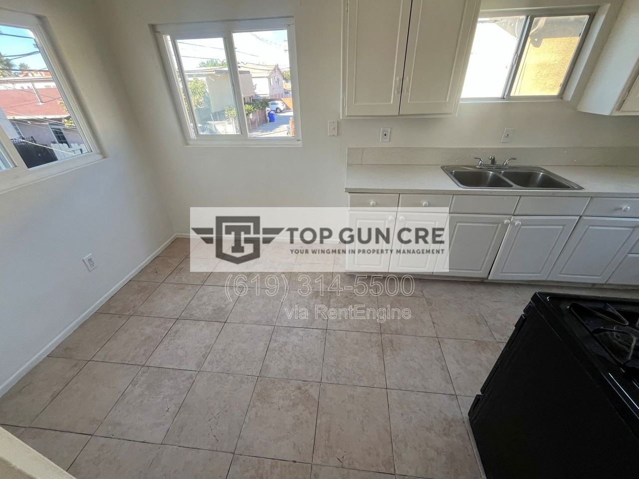 4050 42nd St - Photo 4 of 6