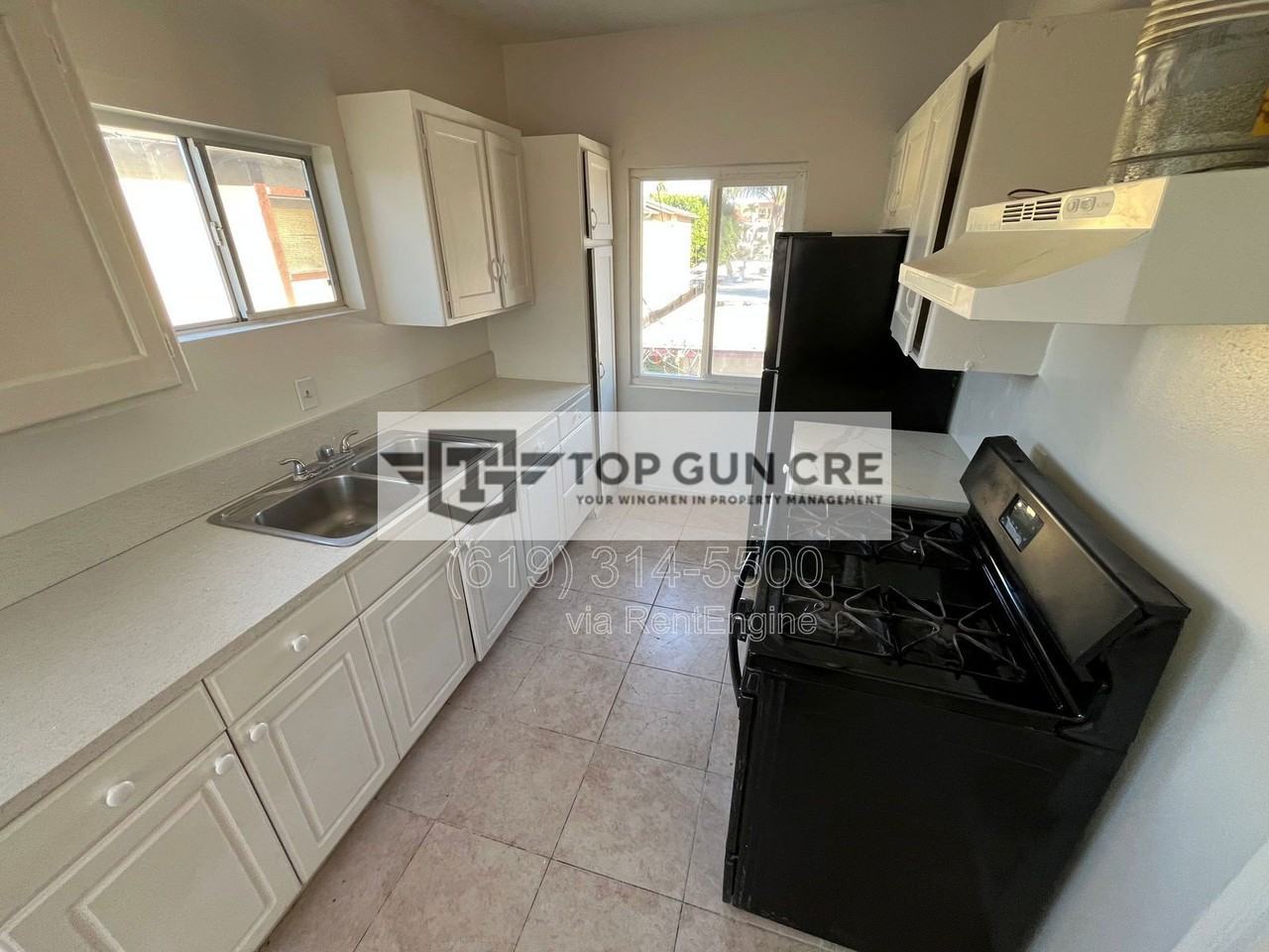 4050 42nd St - Photo 5 of 6