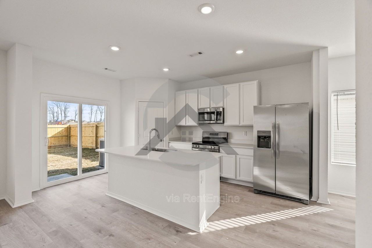 10809 Mason Dr - Photo 4 of 21