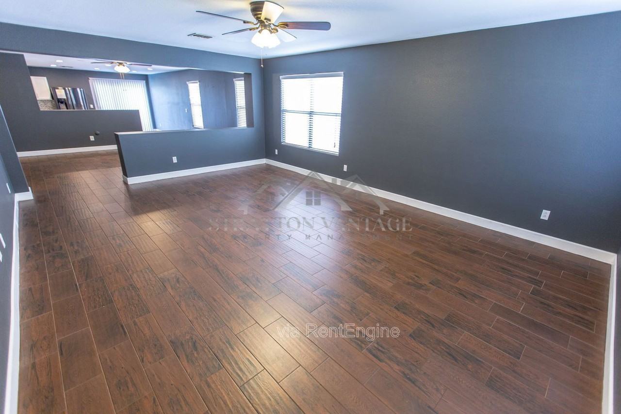 9630 W Kingman St - Photo 7 of 39