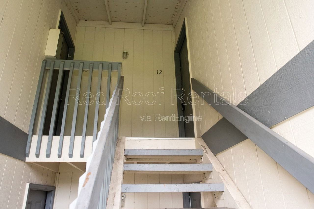 3411 92nd St S #12 - Photo 5 of 22