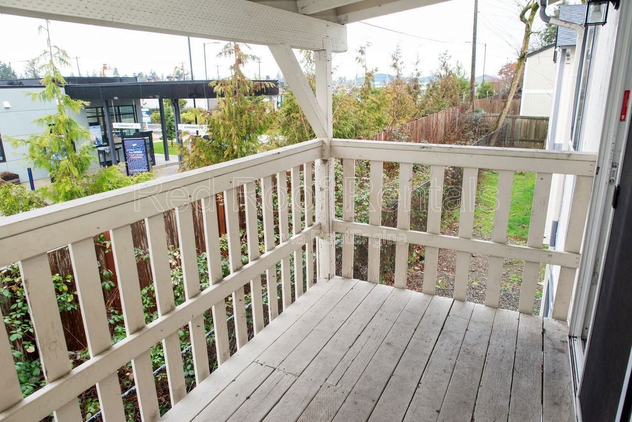 3411 92nd St S #12 - Photo 7 of 22