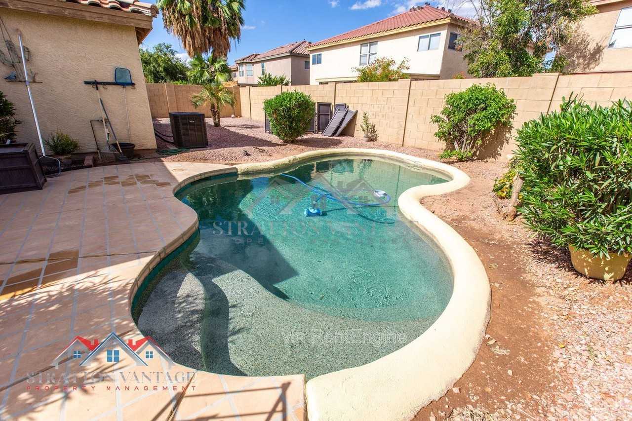 15792 W Port Au Prince Ln - Photo 7 of 44