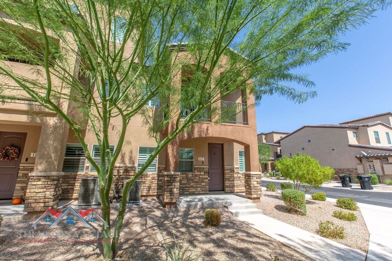 2821 S Skyline #112 - Photo 3 of 46