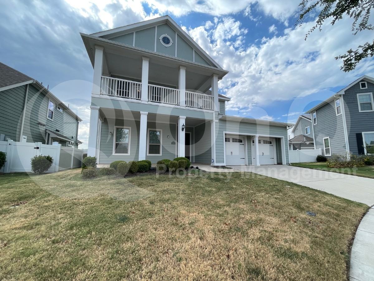 2013 State St - Photo 4 of 21