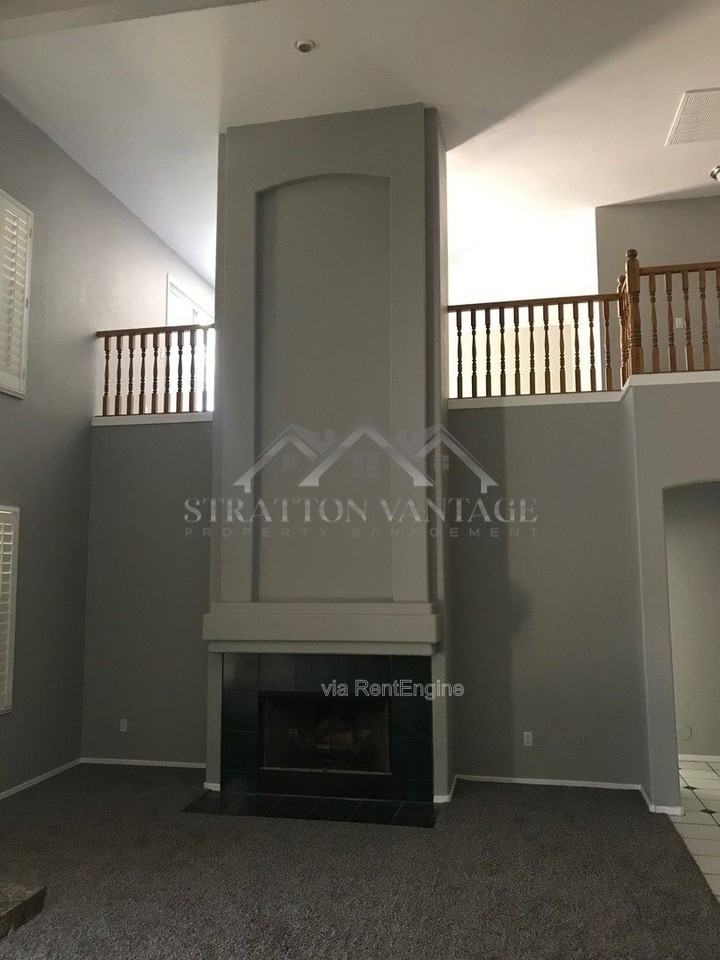 4740 E Desert Ln - Photo 7 of 13