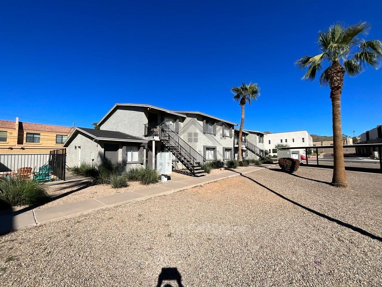 2104 E Eugie Ter #101