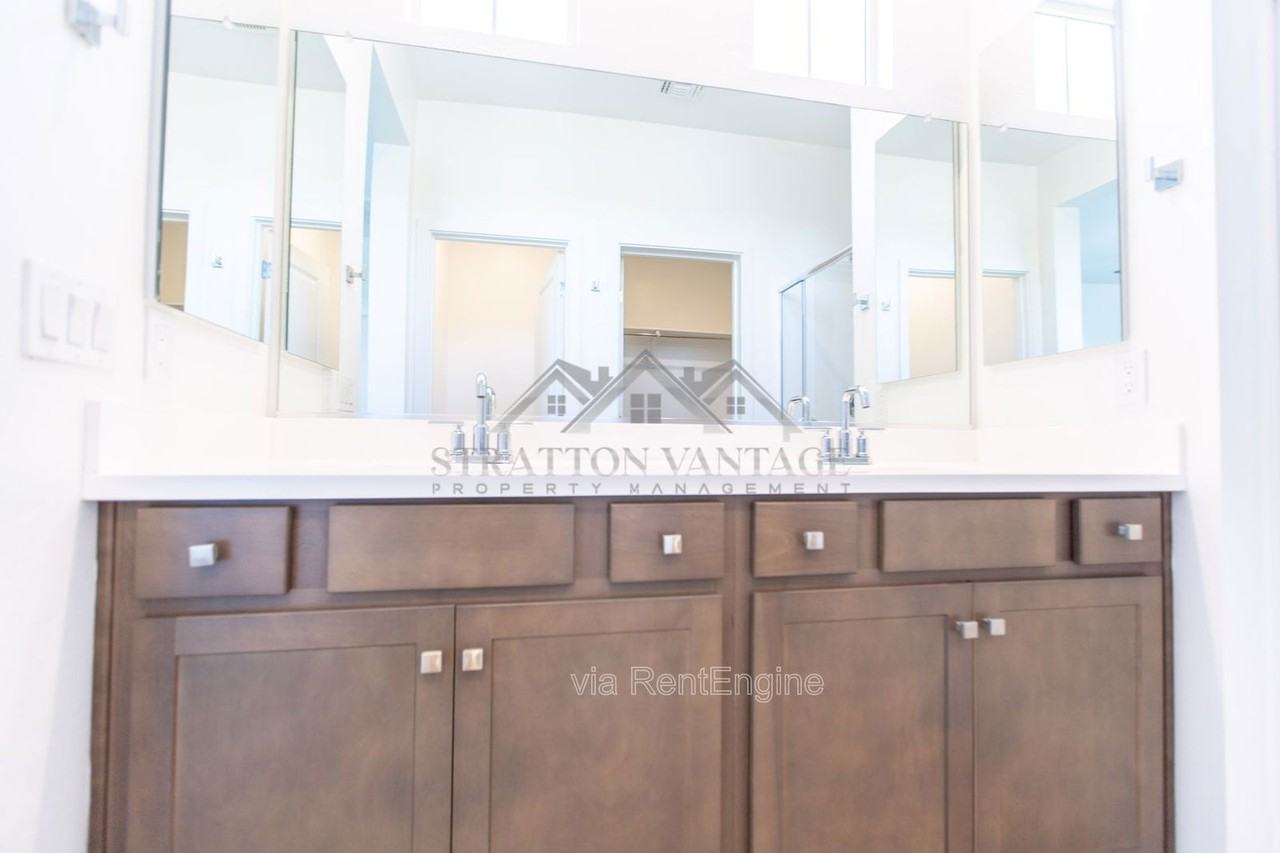 1051 W Diamondback Dr - Photo 5 of 34