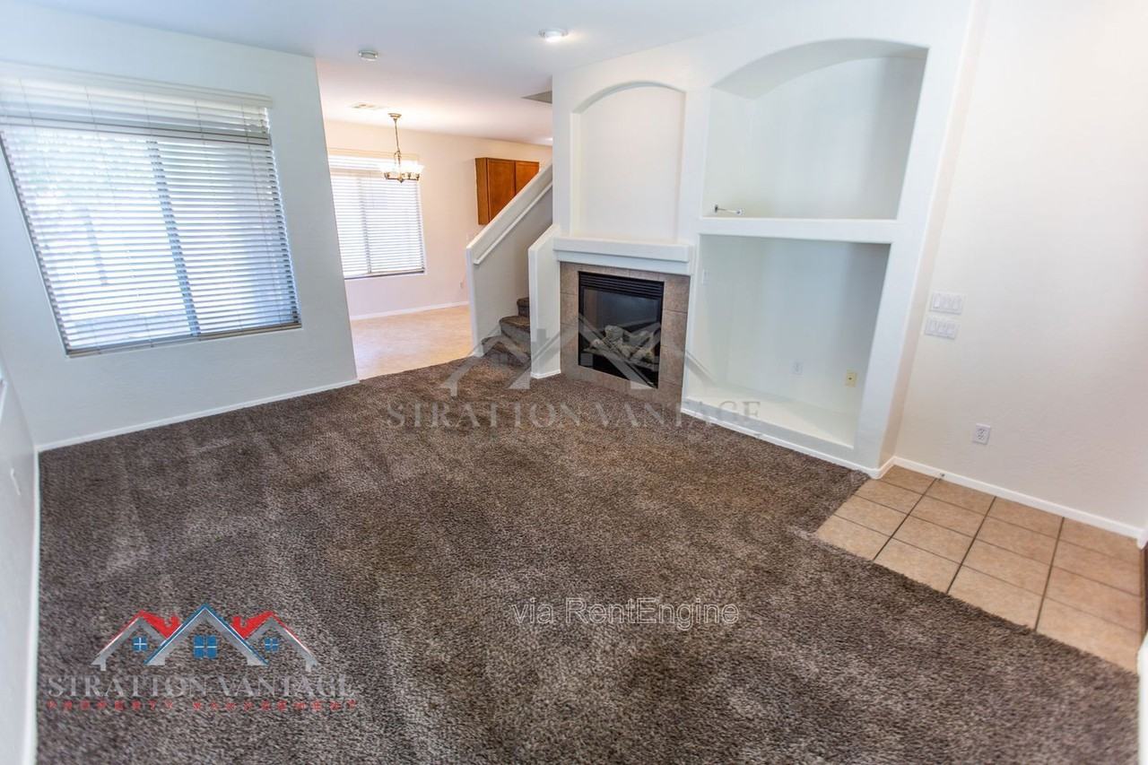 1247 S Emmett Dr - Photo 6 of 42