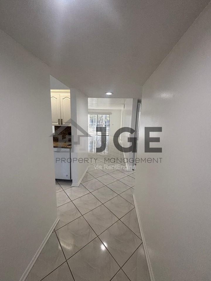 12600 Sw Ct-5 #208L - Photo 7 of 17