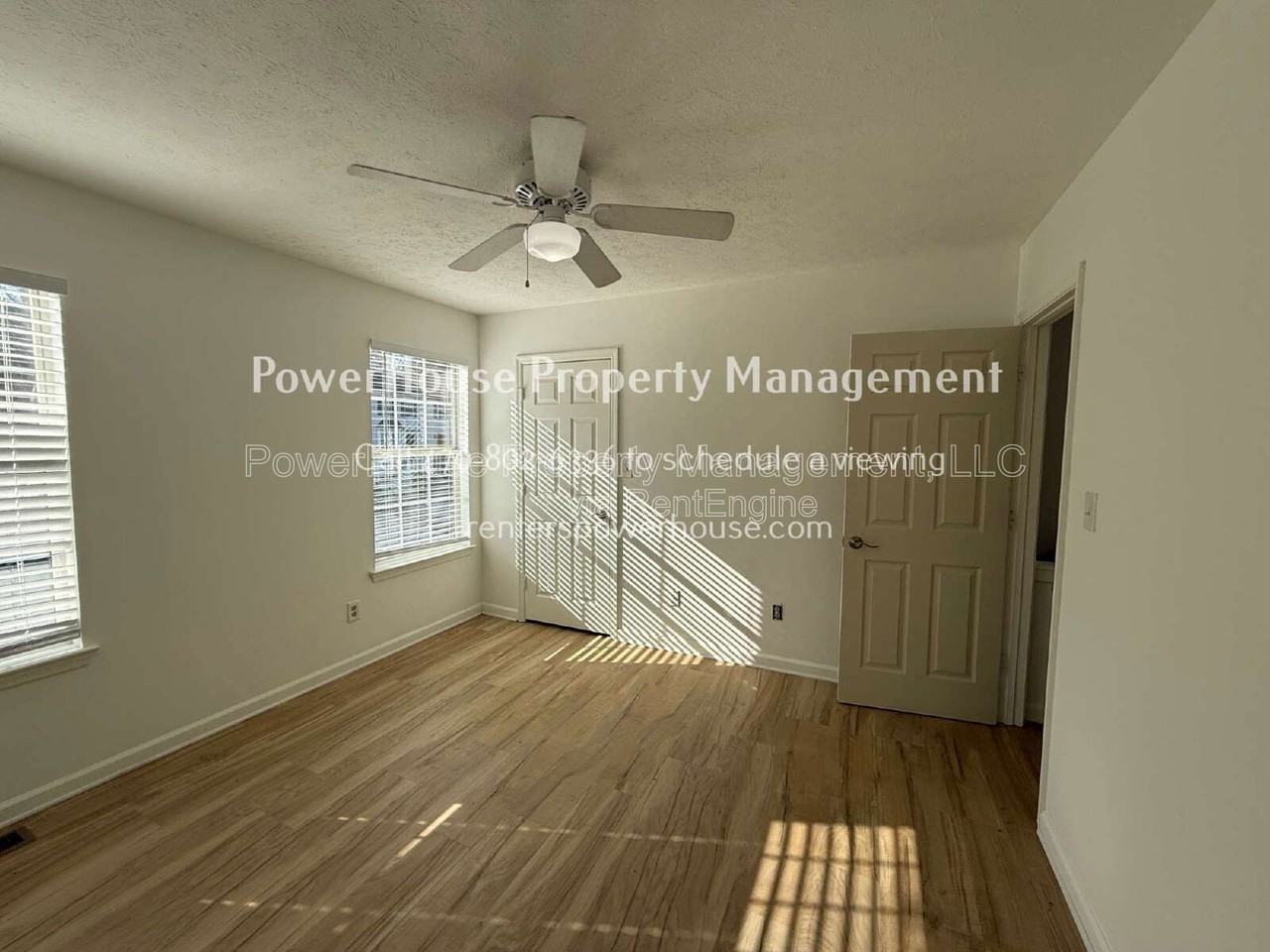 3859 Meadow Creek Dr - Photo 4 of 35