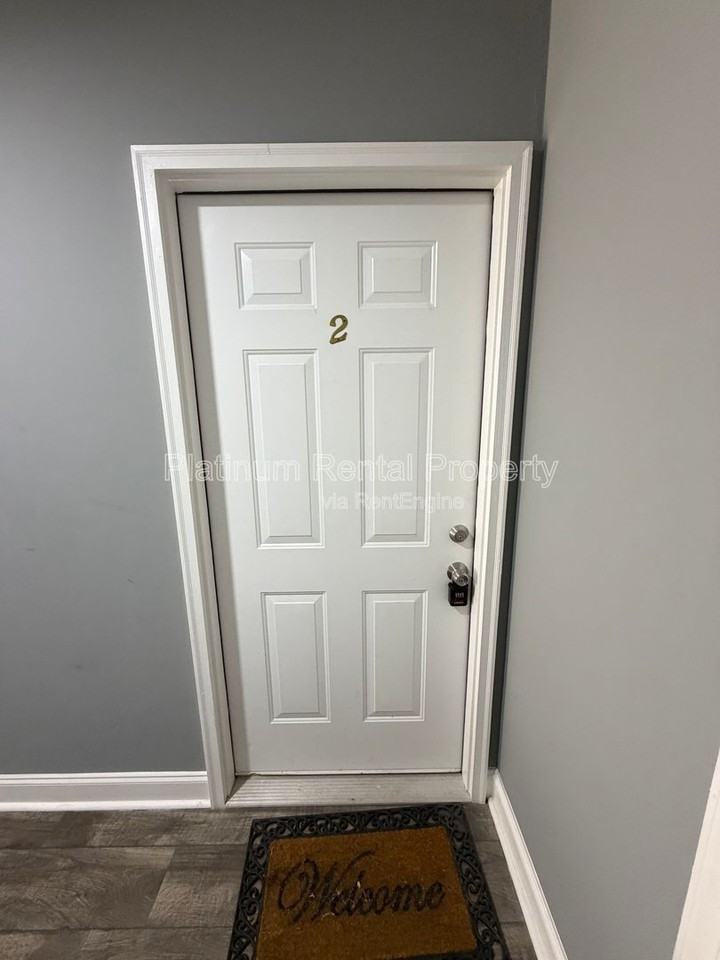 1502 Waverly Way #C2 - Photo 3 of 17