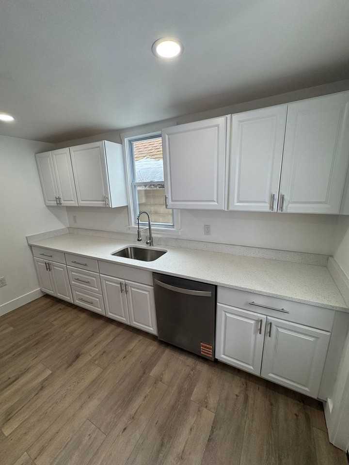 1148 East St - Photo 6 of 18