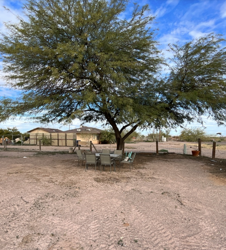 2556 S Noble St - Photo 2 of 9