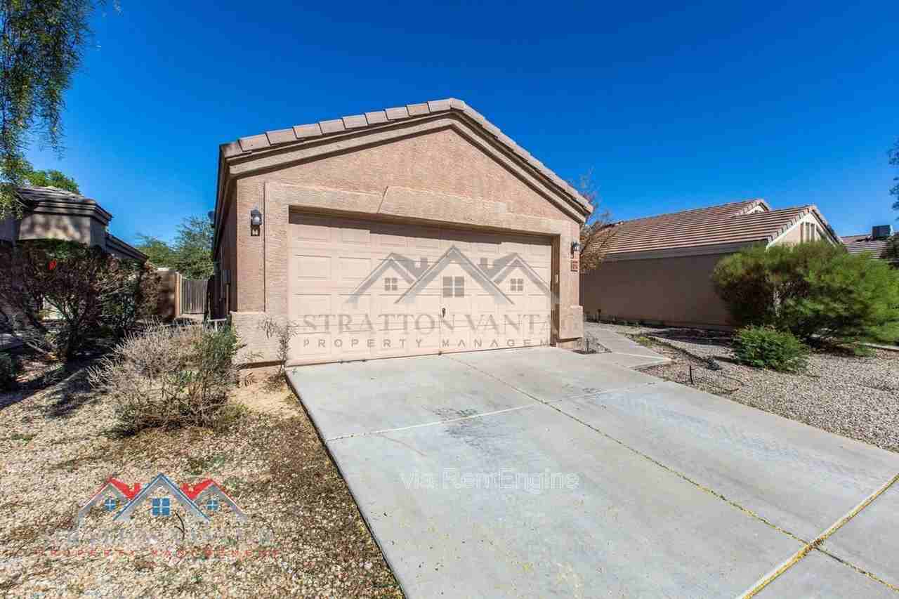 6714 E Flynn Ave - Photo 2 of 42