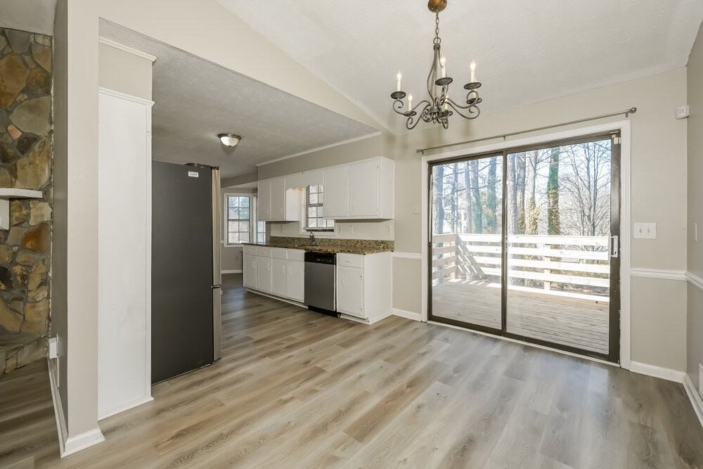 2193 Cruse Rd - Photo 5 of 16