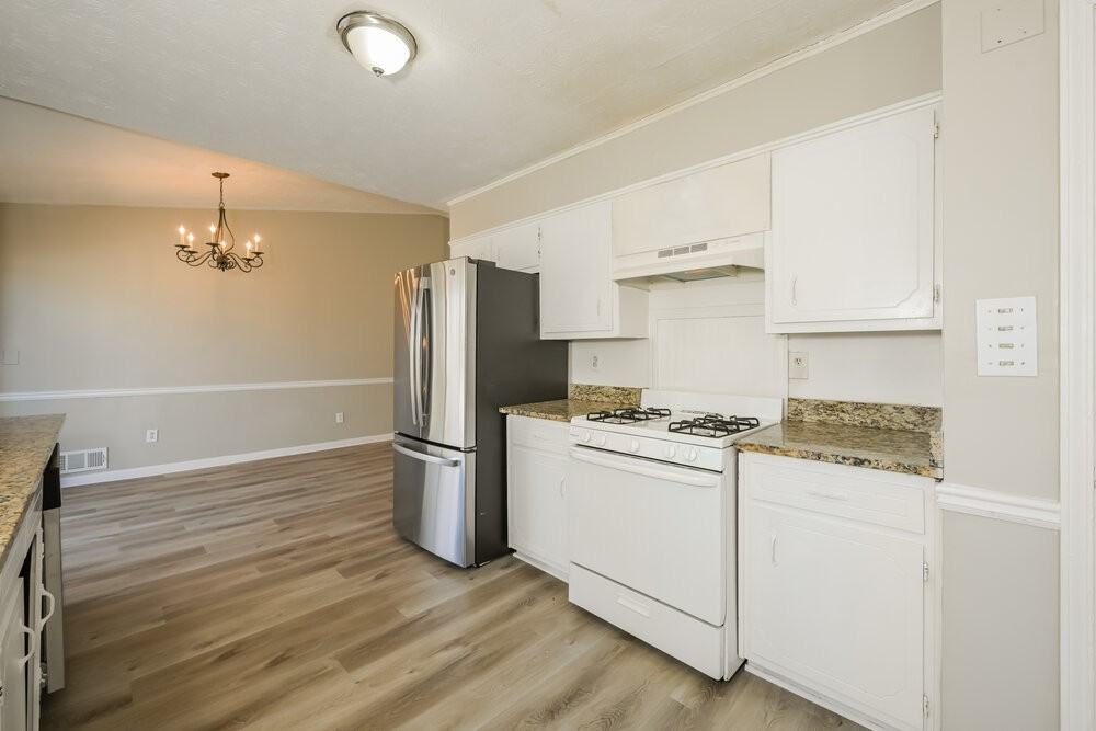 2193 Cruse Rd - Photo 7 of 16