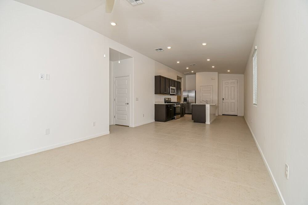 10294 W Sumullen St - Photo 4 of 16