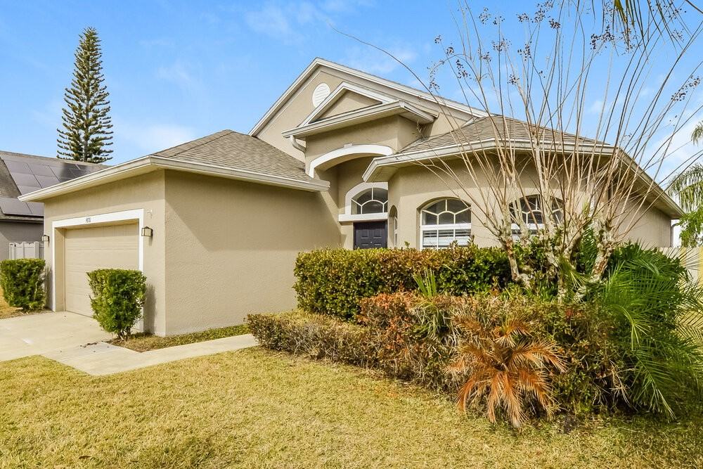 4876 Waterside Pointe Cir - Photo 3 of 16