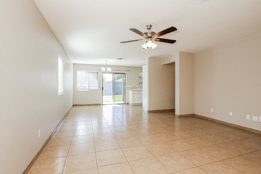 17463 W Ventura St - Photo 3 of 16