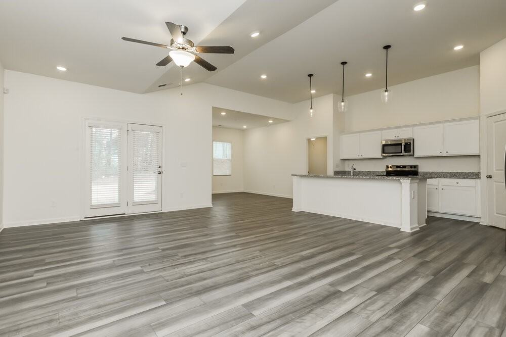 7018 Rochford Dr - Photo 3 of 16